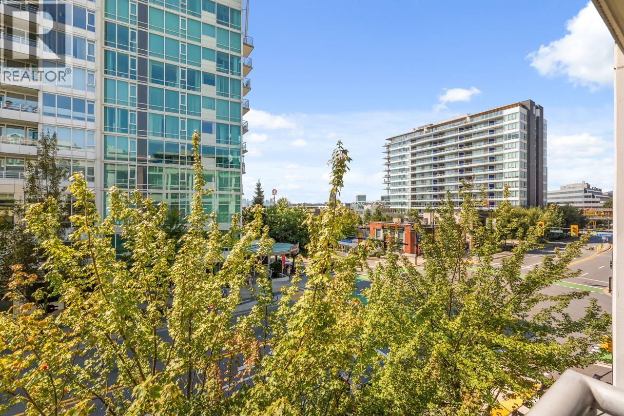 Photo 17 of 307 100 E Esplanade Avenue, North Vancouver BC
