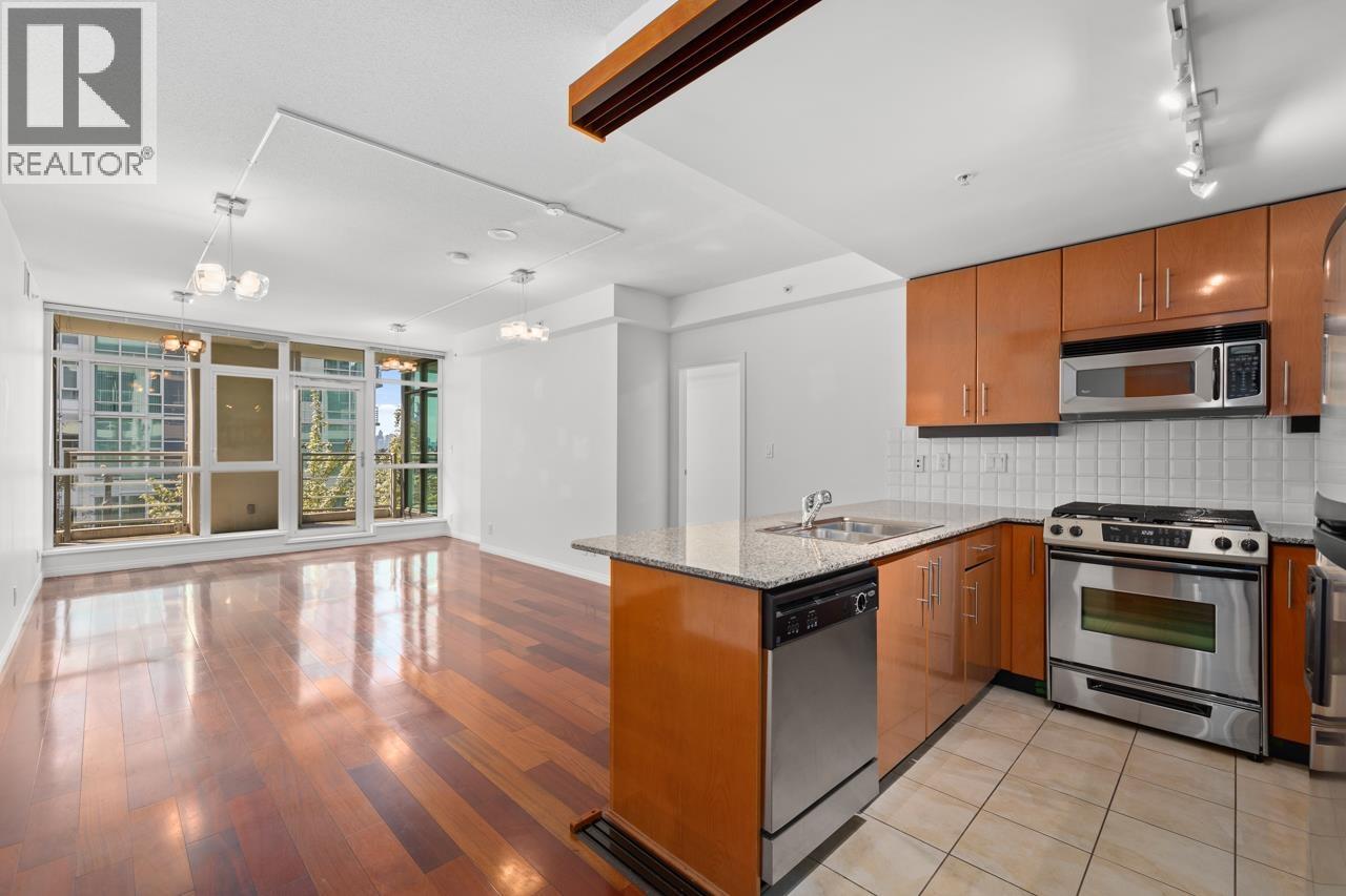 Photo 3 of 307 100 E Esplanade Avenue, North Vancouver BC