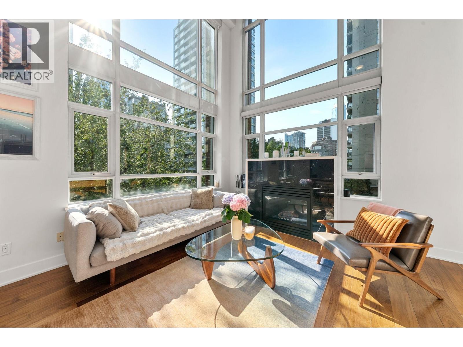 Photo 1 of 407 988 Richards Street, Vancouver BC