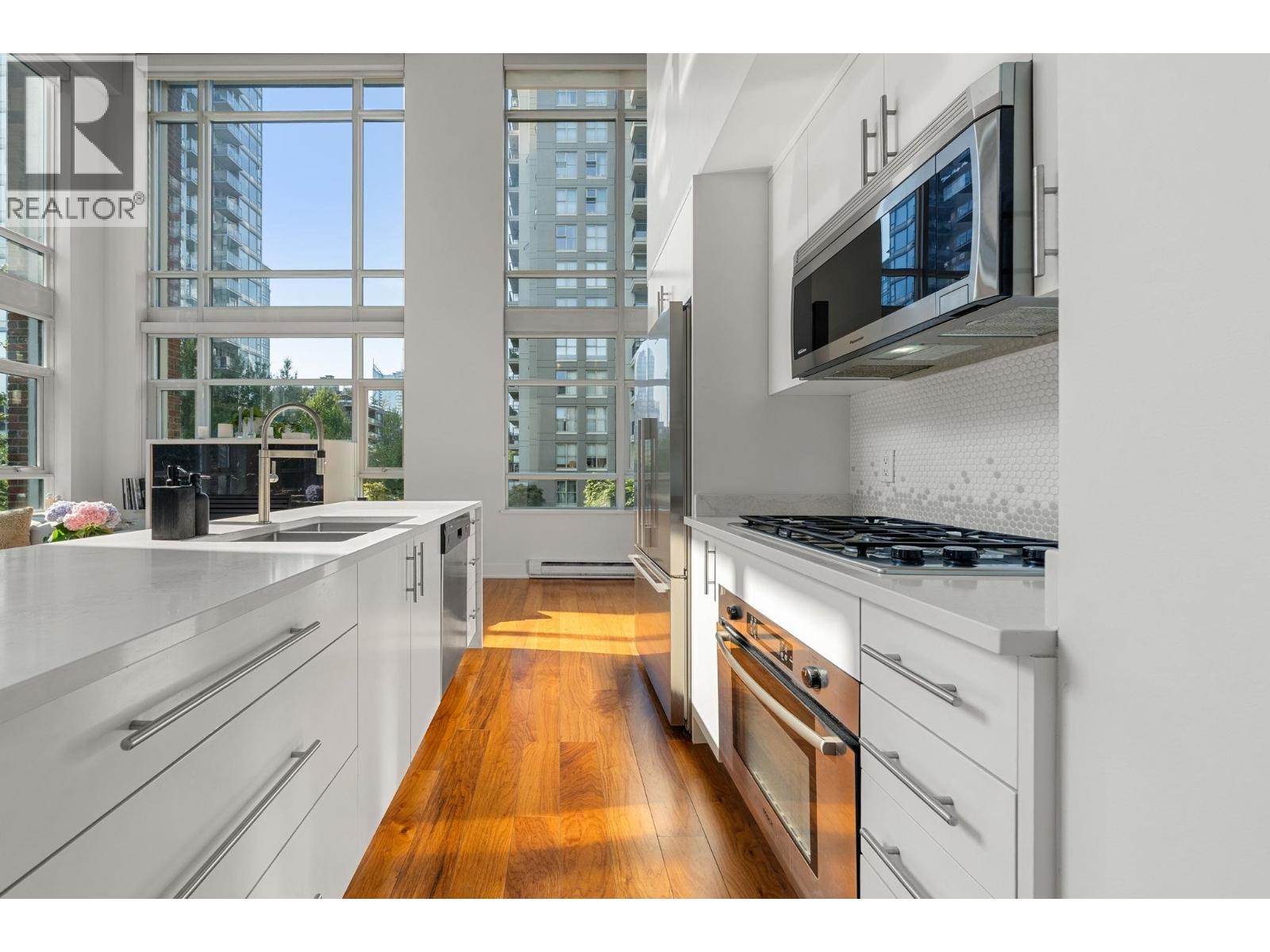 Photo 18 of 407 988 Richards Street, Vancouver BC