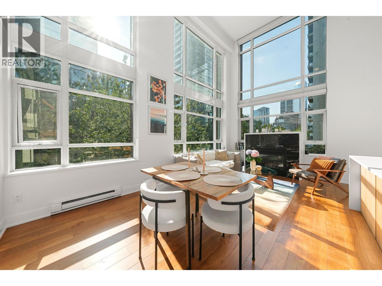 Photo 5 of 407 988 Richards Street, Vancouver BC
