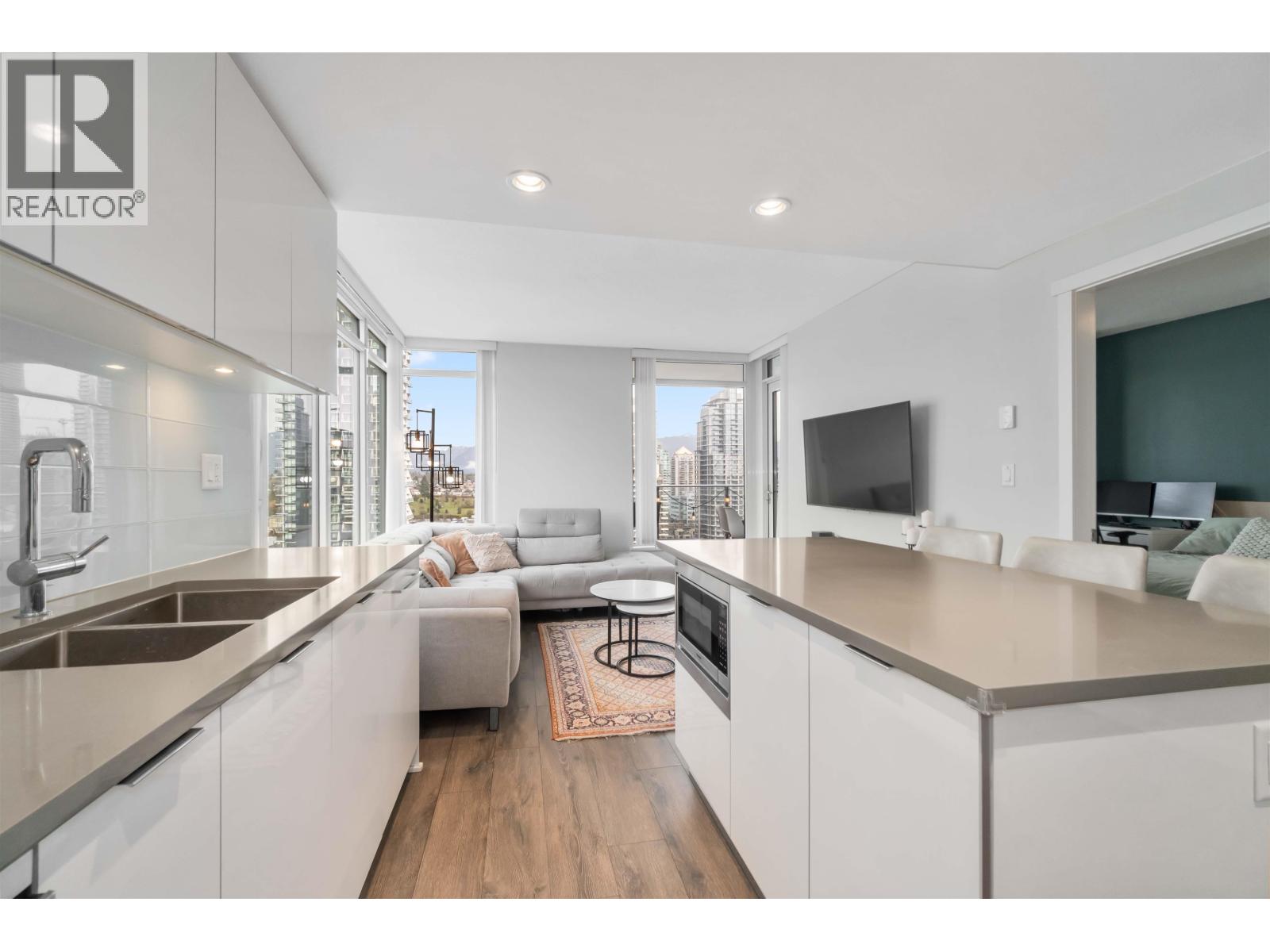 Photo 8 of 2206 2388 Madison Street, Burnaby BC