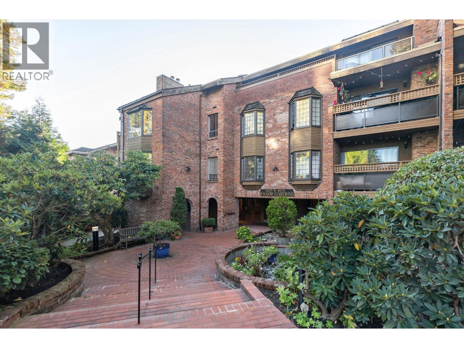 Photo 15 of 408 2320 W 40th Avenue, Vancouver BC