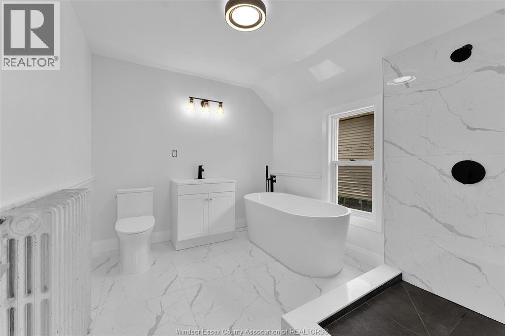 Photo 11 of 151 Curry Avenue, Windsor ON