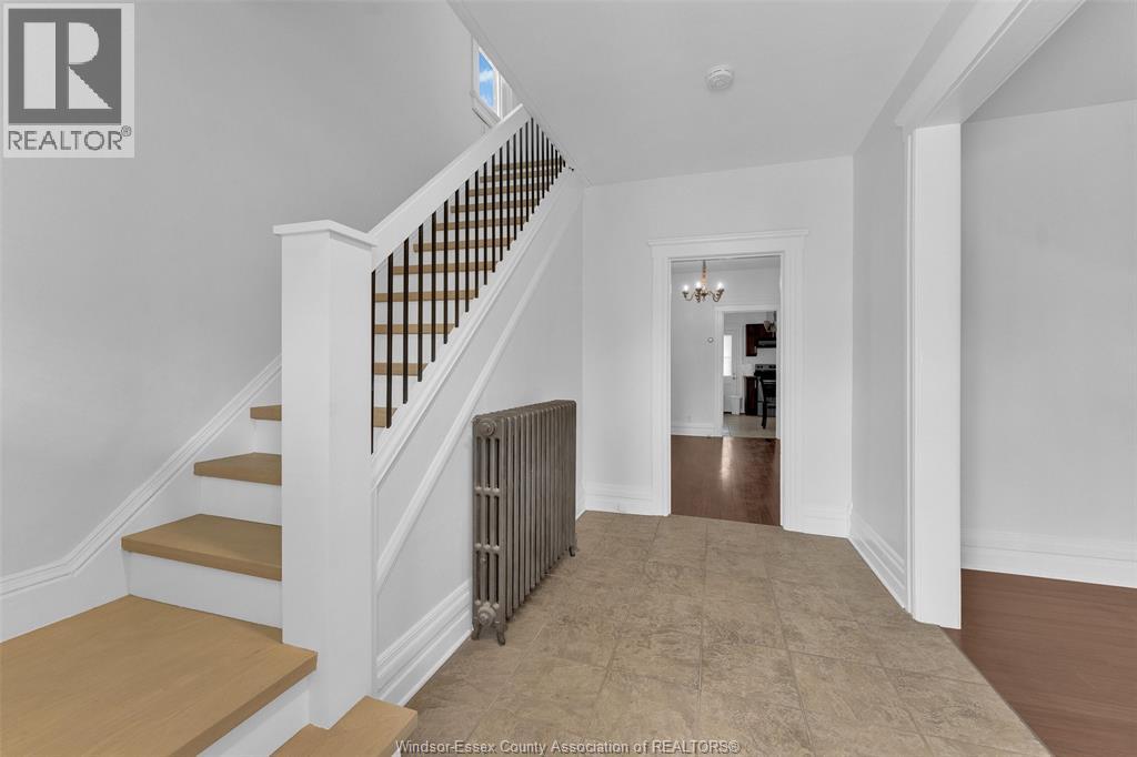 Photo 6 of 151 Curry Avenue, Windsor ON
