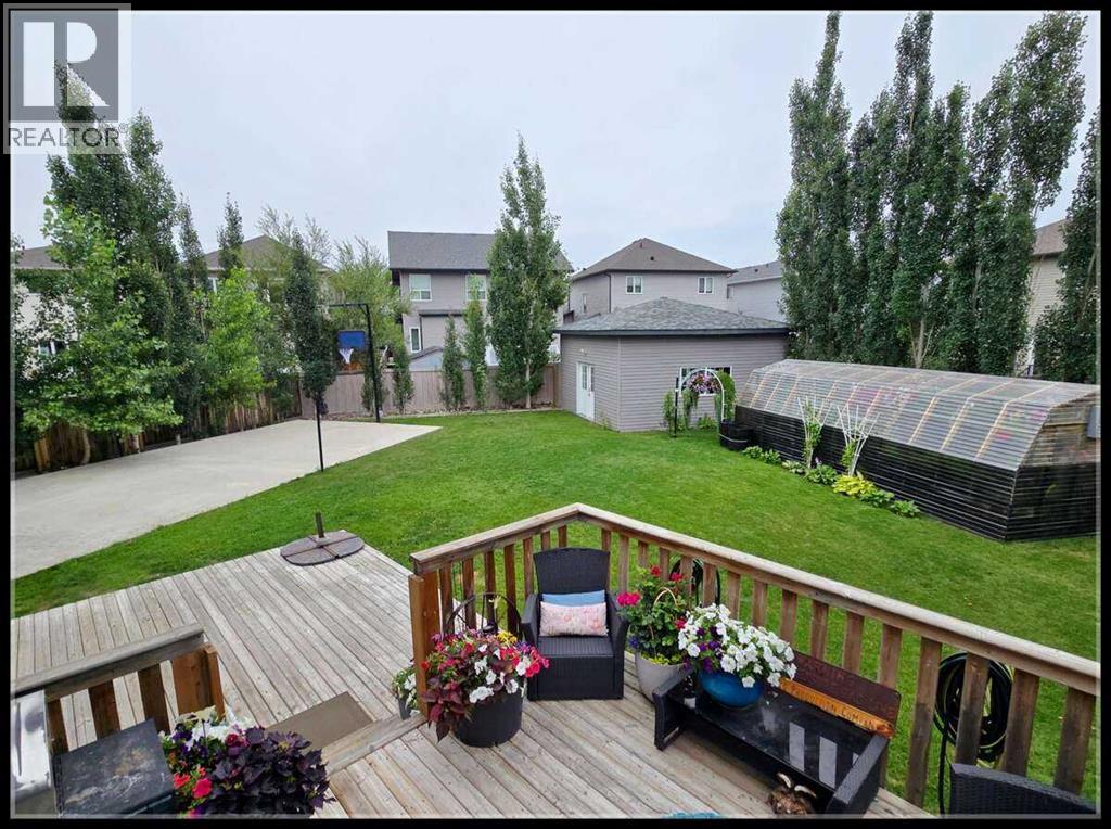 Photo 2 of 733 Twinriver Loop W, Lethbridge AB