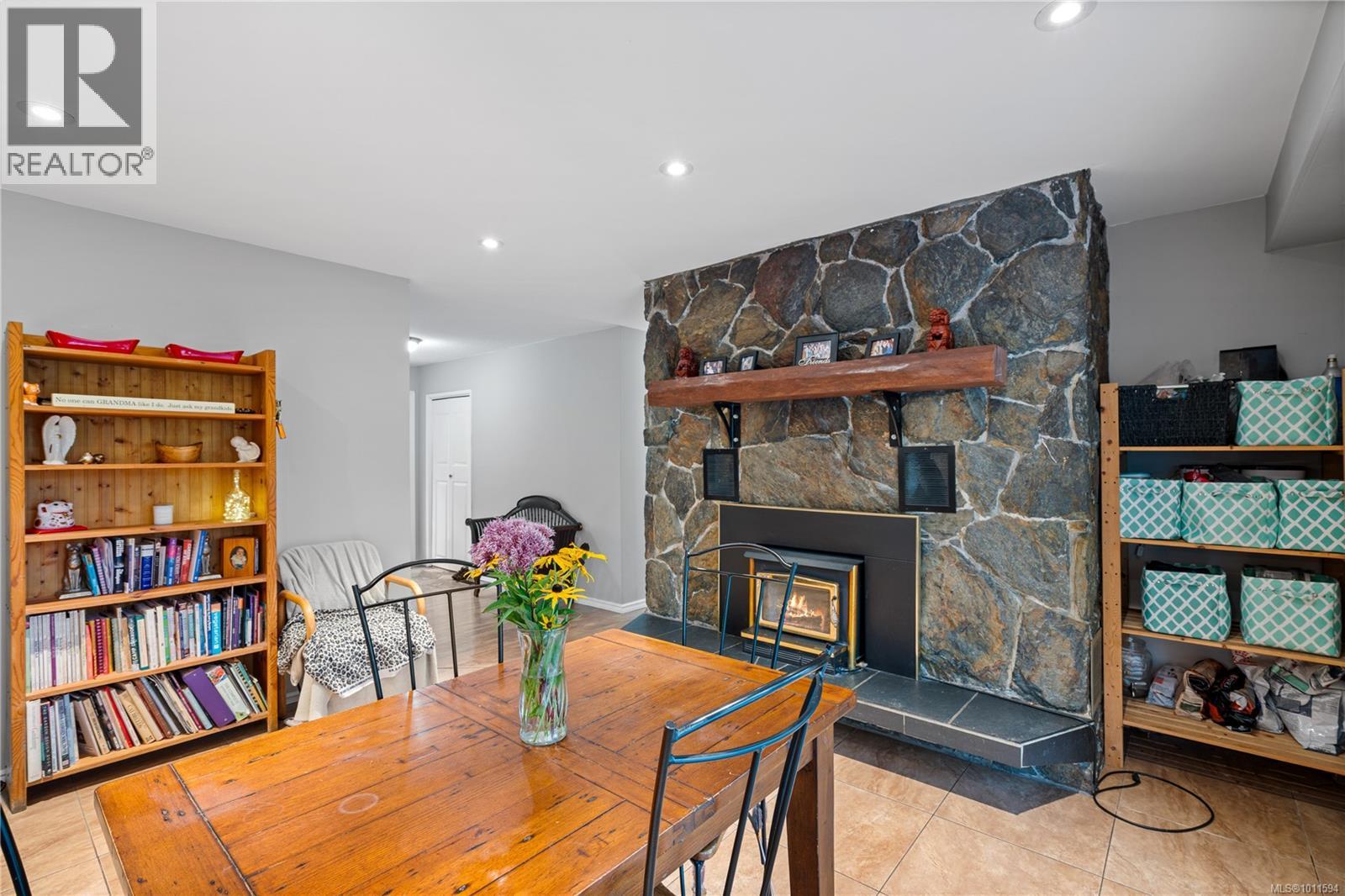 714 Bradley Dyne Rd, North Saanich