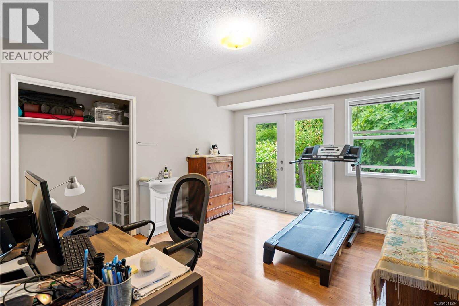 714 Bradley Dyne Rd, North Saanich