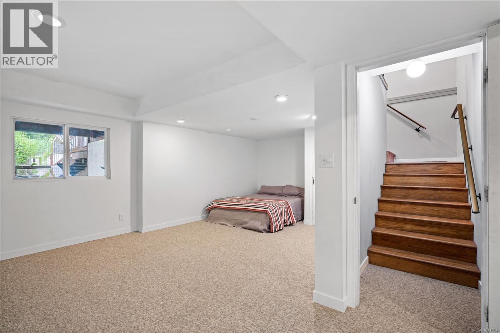 714 Bradley Dyne Rd, North Saanich