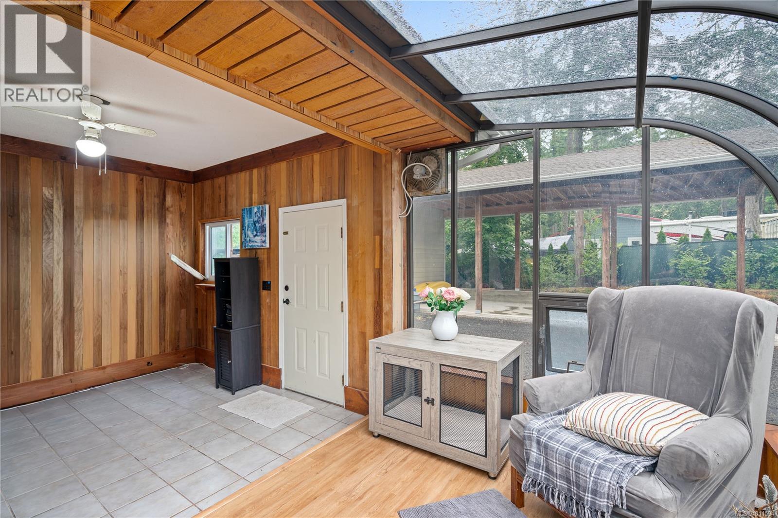 714 Bradley Dyne Rd, North Saanich
