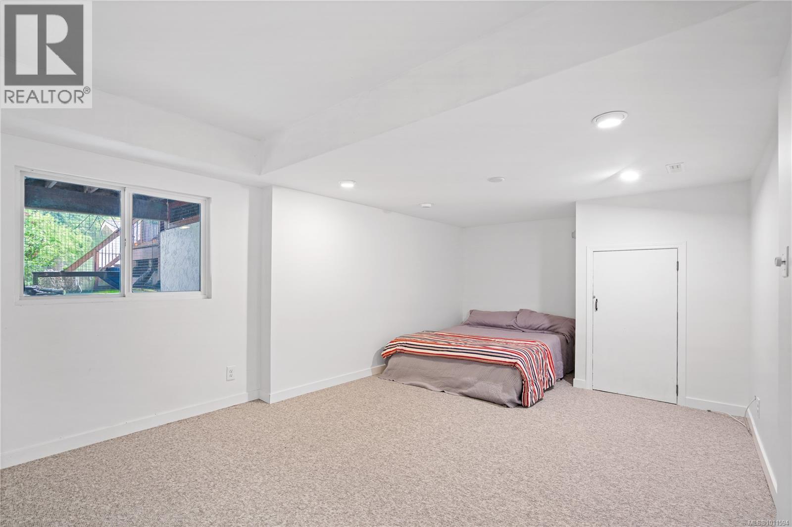714 Bradley Dyne Rd, North Saanich