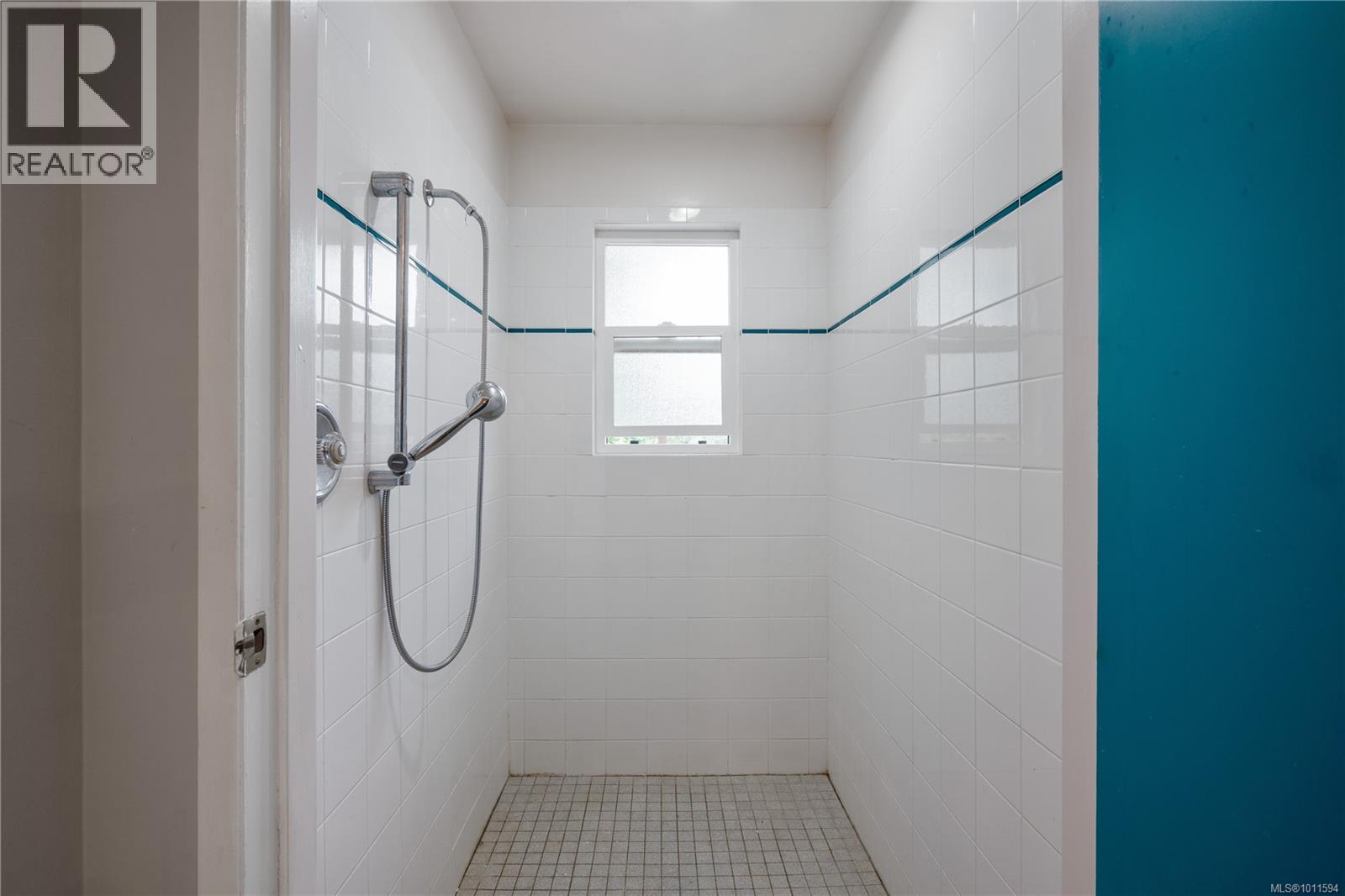 714 Bradley Dyne Rd, North Saanich