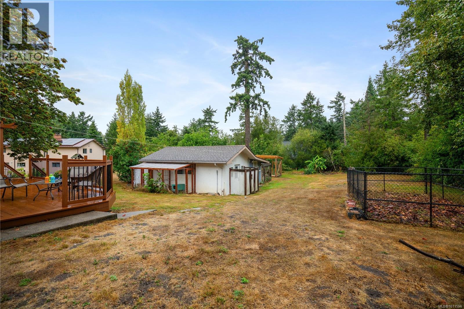 714 Bradley Dyne Rd, North Saanich
