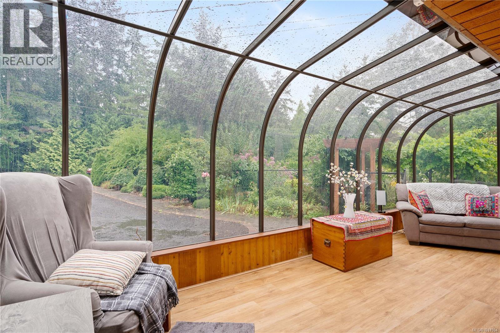 714 Bradley Dyne Rd, North Saanich