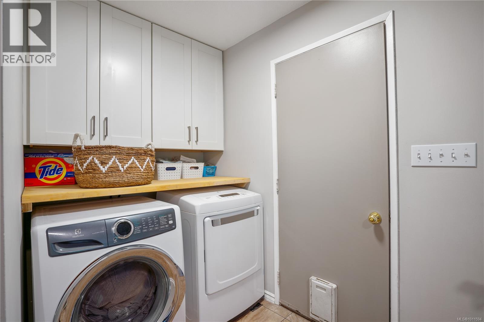 714 Bradley Dyne Rd, North Saanich