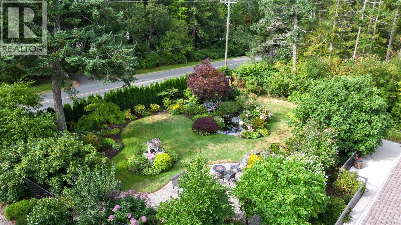 714 Bradley Dyne Rd, North Saanich