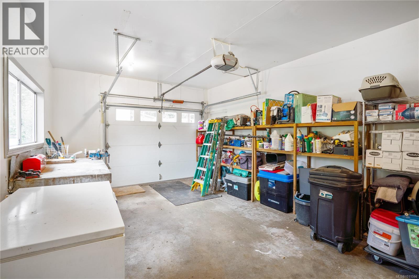 714 Bradley Dyne Rd, North Saanich
