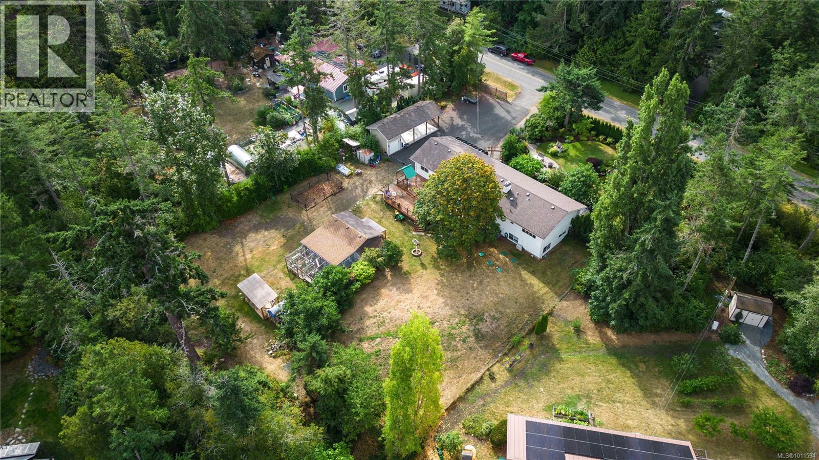 714 Bradley Dyne Rd, North Saanich