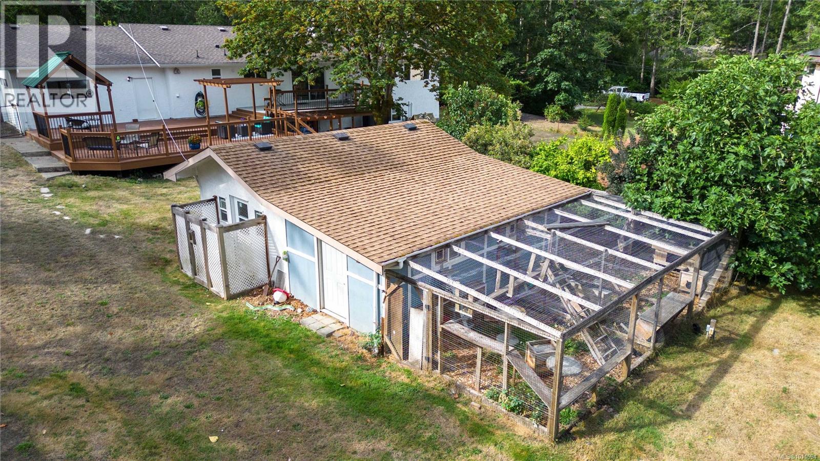 714 Bradley Dyne Rd, North Saanich