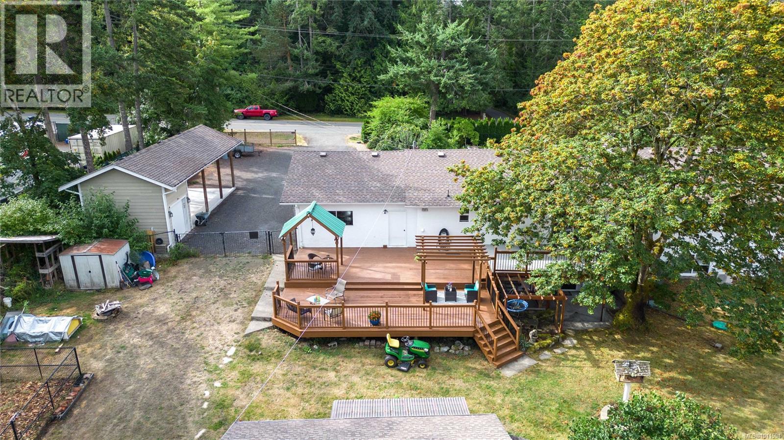 714 Bradley Dyne Rd, North Saanich