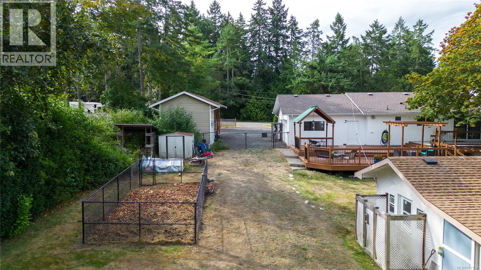 714 Bradley Dyne Rd, North Saanich