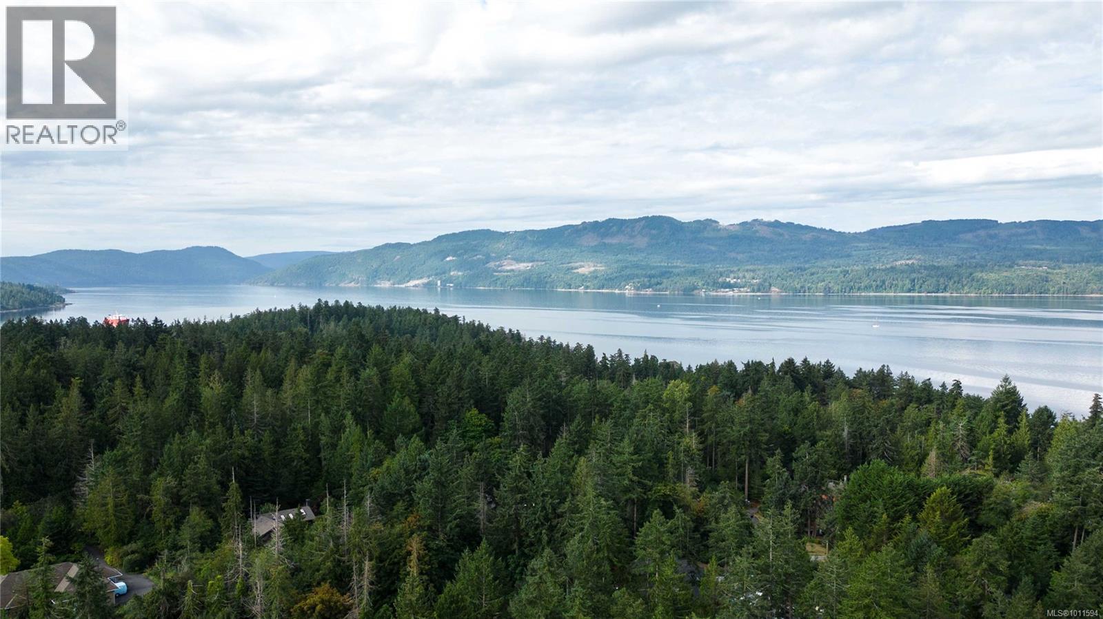 714 Bradley Dyne Rd, North Saanich