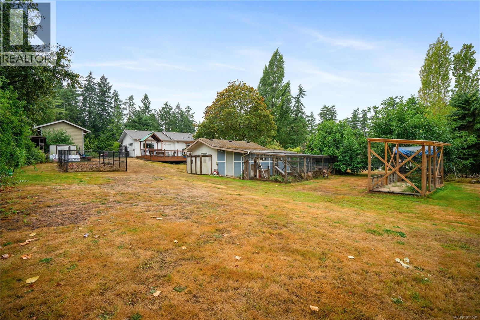 714 Bradley Dyne Rd, North Saanich