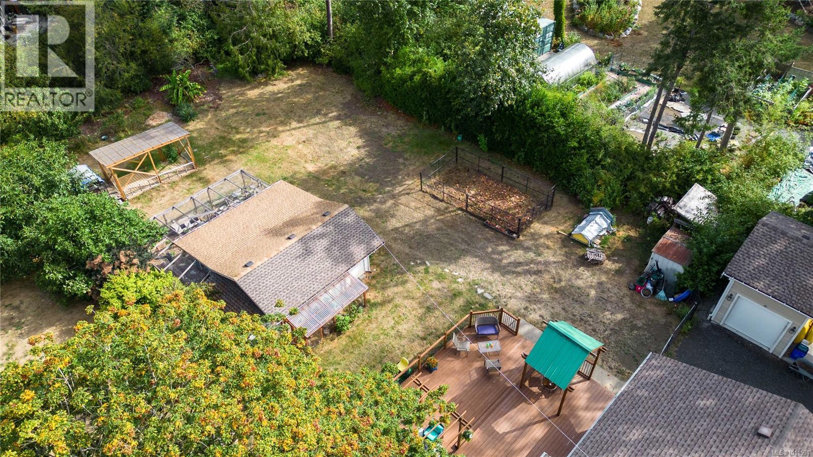 714 Bradley Dyne Rd, North Saanich