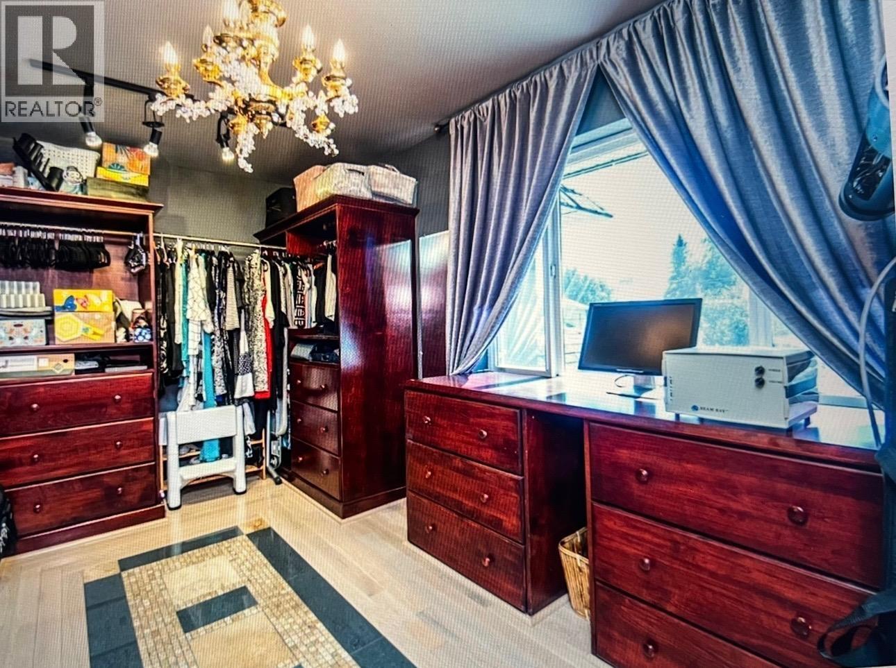 2550 LAURIER CRESCENT, Prince George