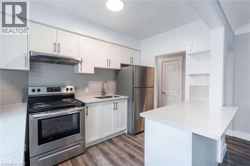 Photo 10 of 452 Aberdeen Avenue Unit 13, Hamilton ON