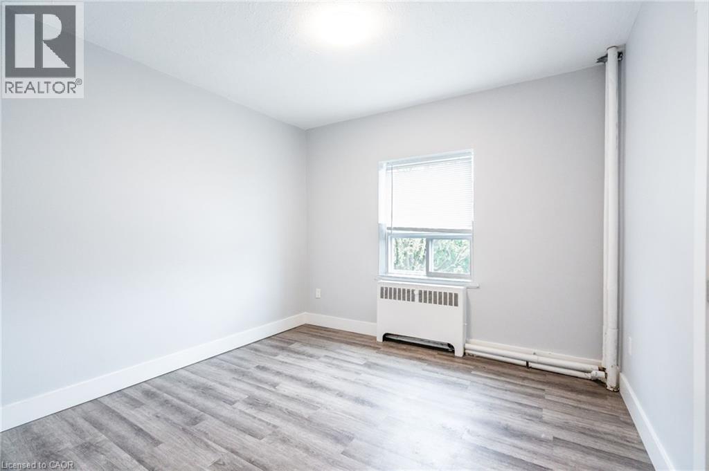 Photo 14 of 452 Aberdeen Avenue Unit 13, Hamilton ON