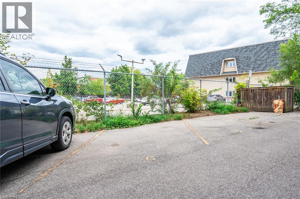Photo 20 of 452 Aberdeen Avenue Unit 13, Hamilton ON