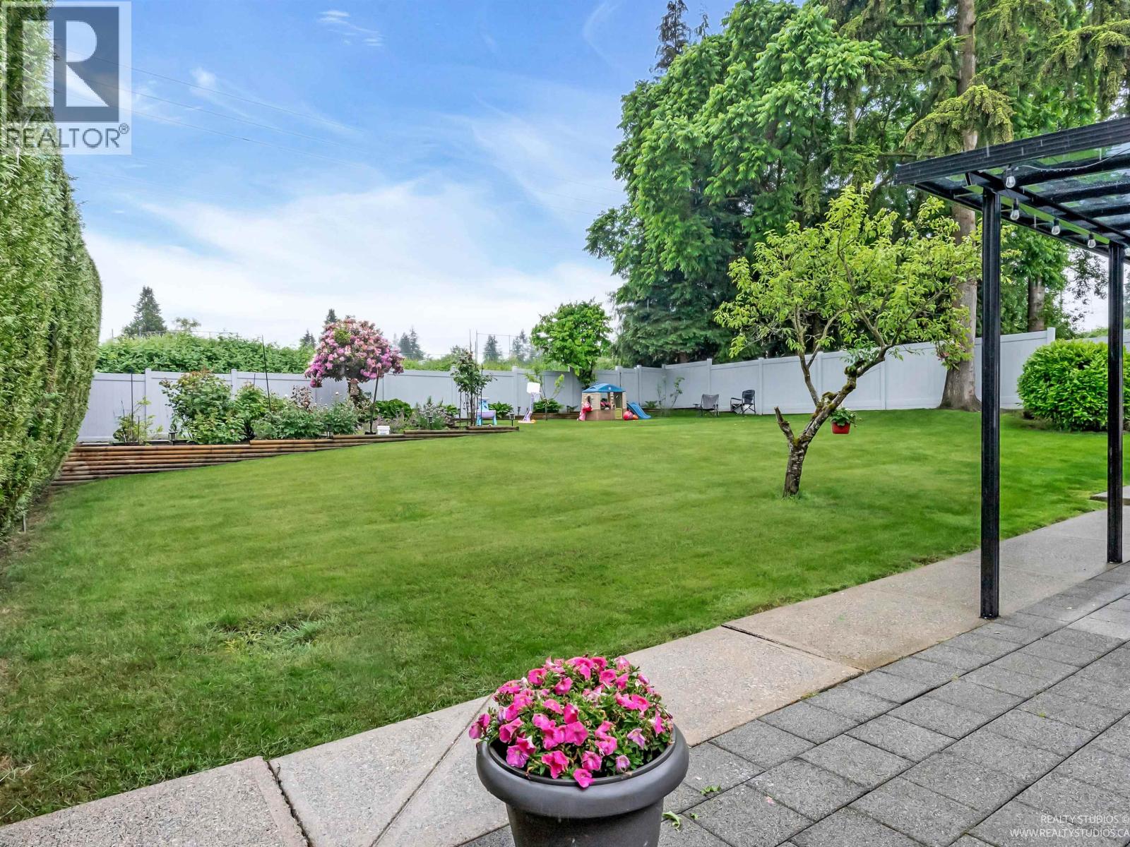 Photo 32 of 7774 Berkley Street, Burnaby BC