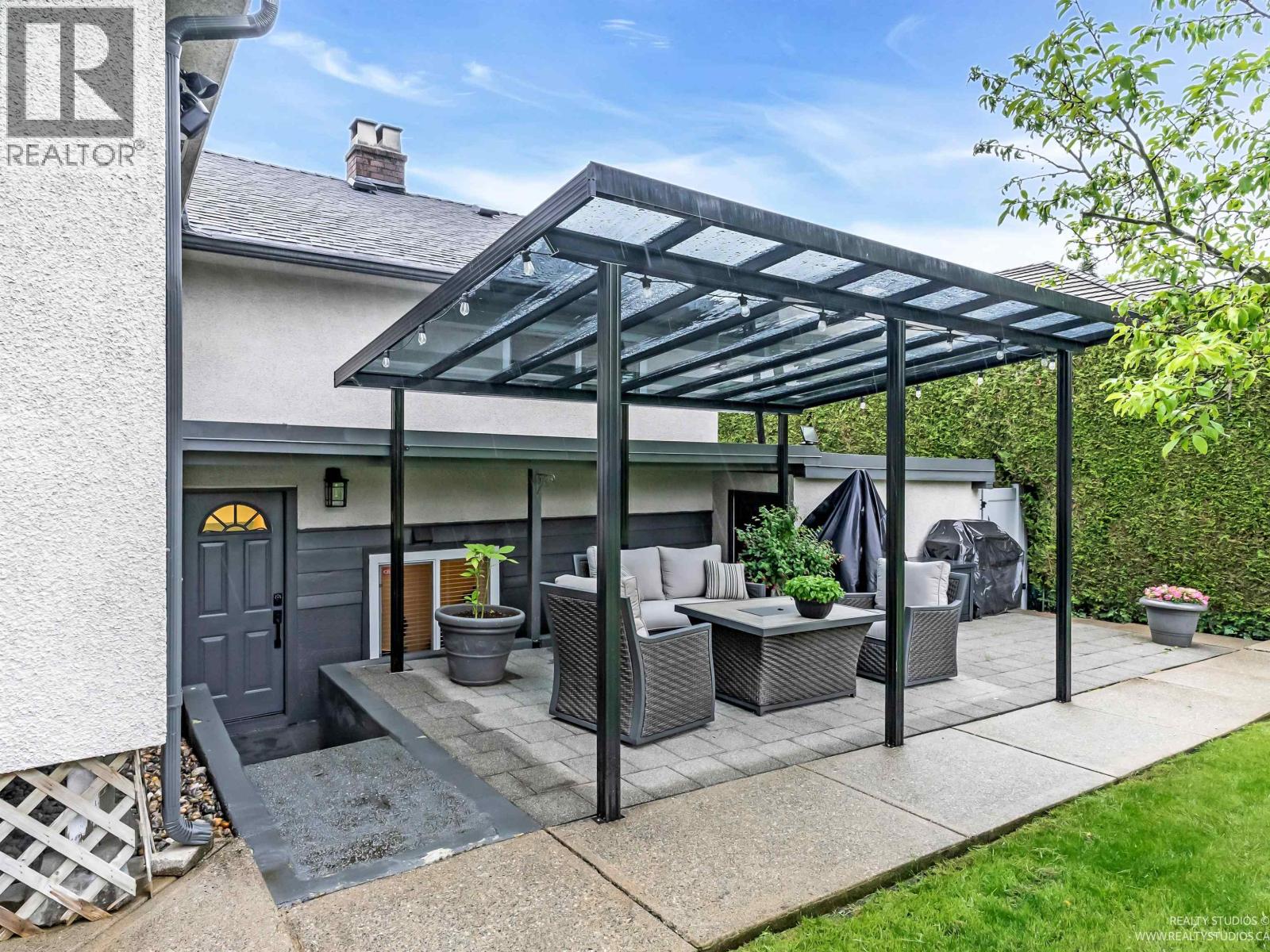 Photo 35 of 7774 Berkley Street, Burnaby BC