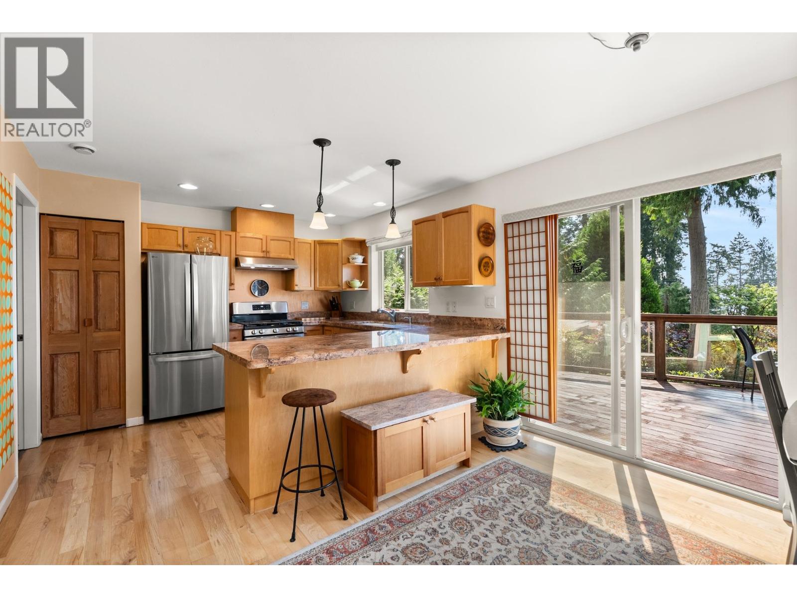 1372 GOWER POINT ROAD, Gibsons