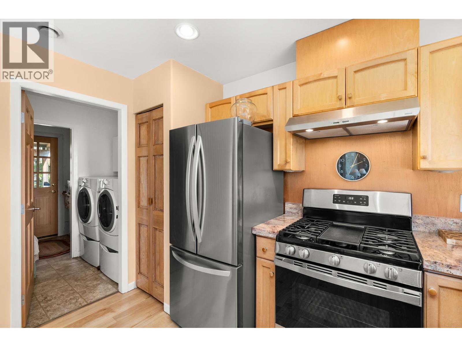 1372 GOWER POINT ROAD, Gibsons