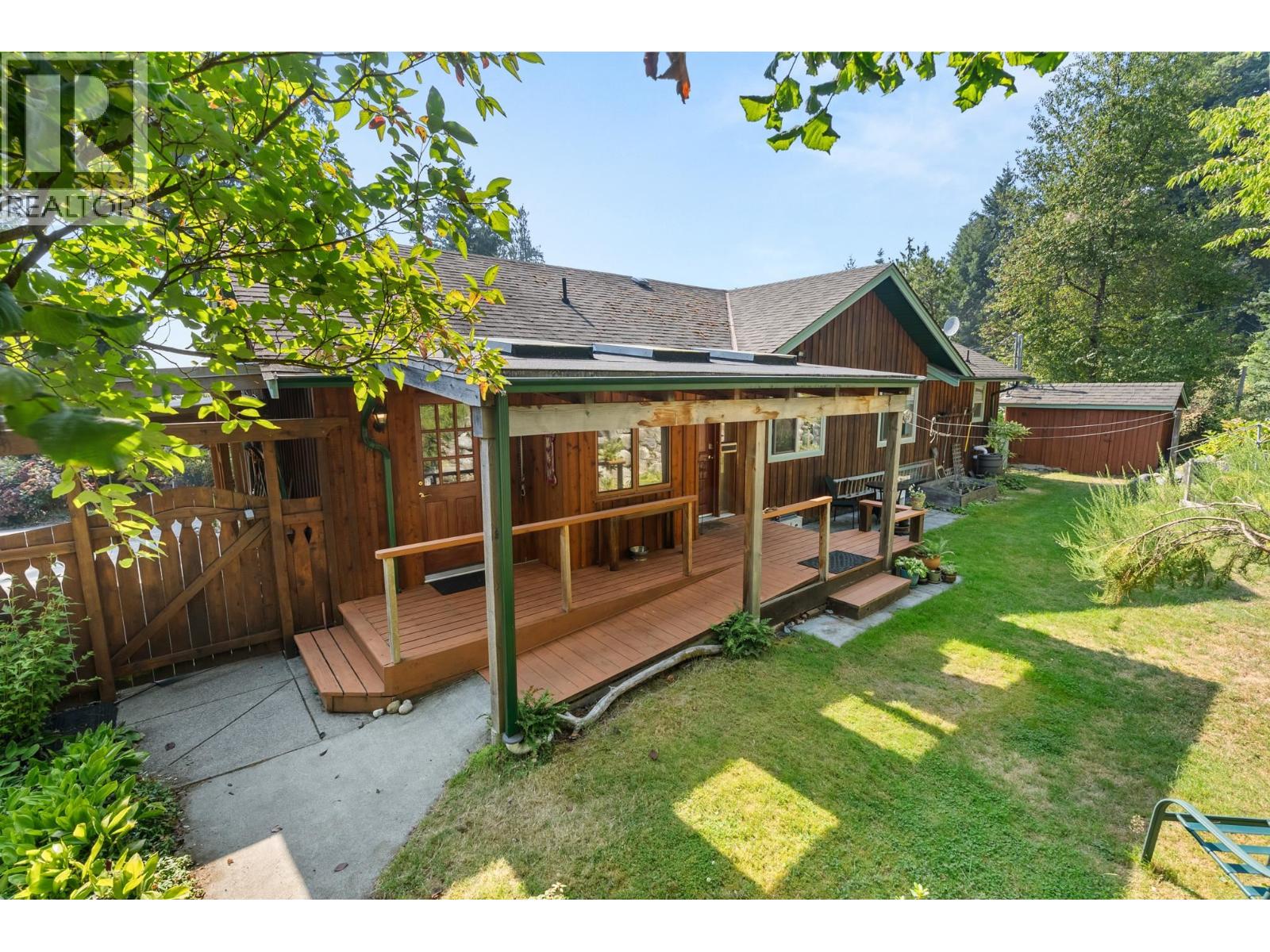 1372 GOWER POINT ROAD, Gibsons