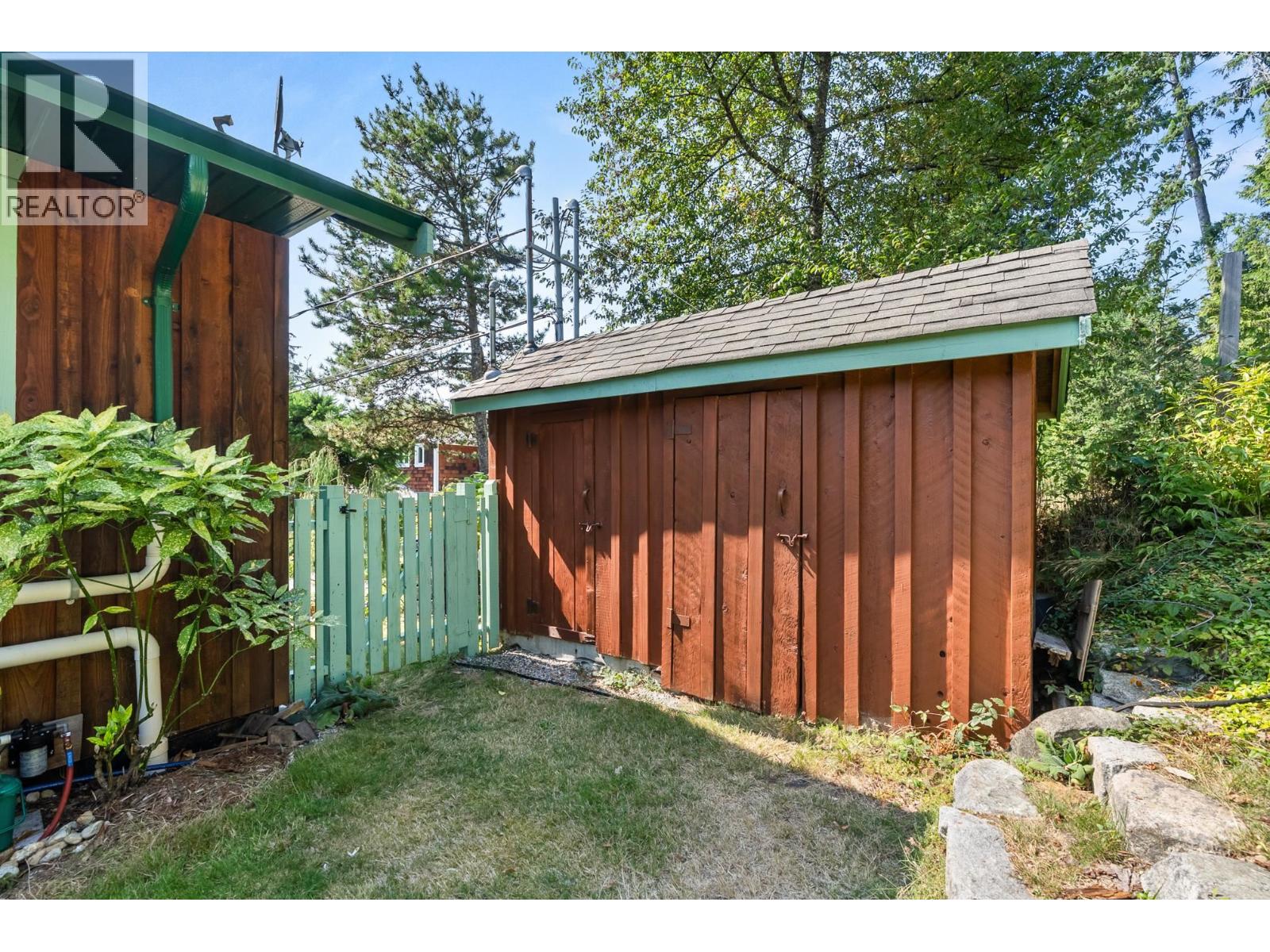 1372 GOWER POINT ROAD, Gibsons