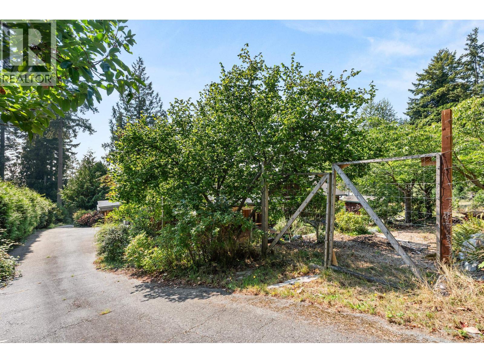 1372 GOWER POINT ROAD, Gibsons