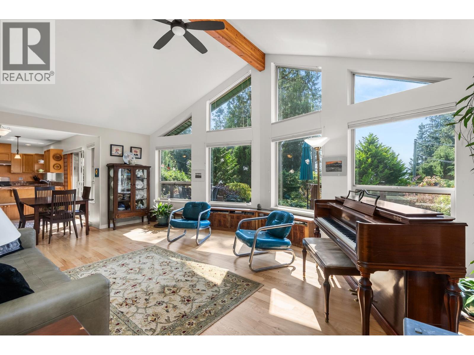 1372 GOWER POINT ROAD, Gibsons