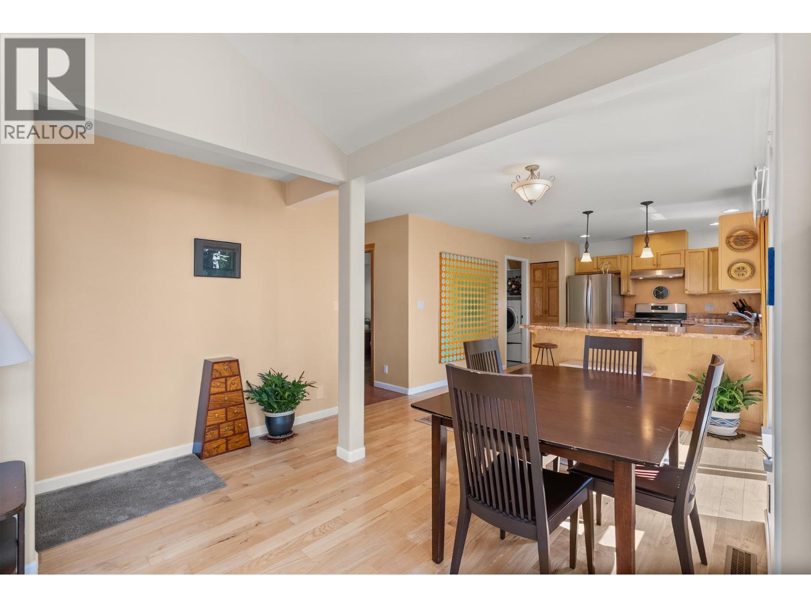 1372 GOWER POINT ROAD, Gibsons