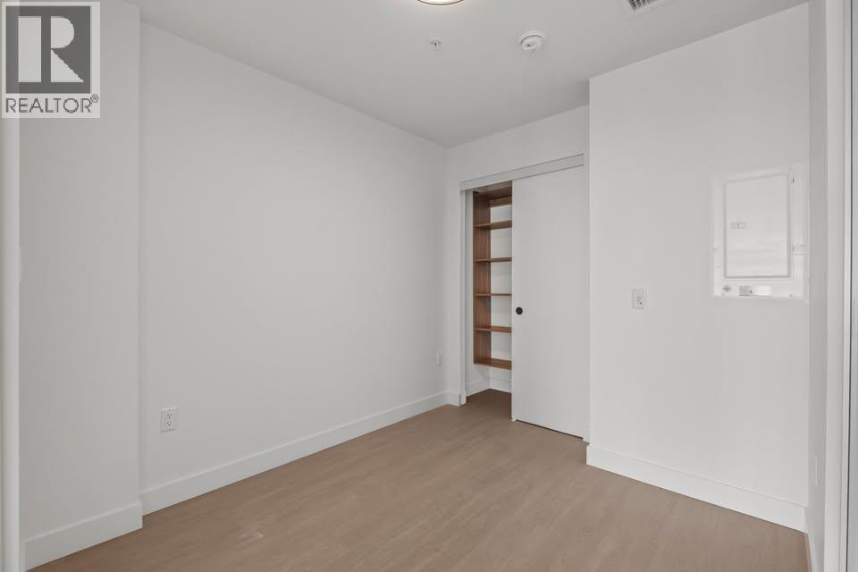 Photo 4 of 655 422 E 3rd Street, North Vancouver BC