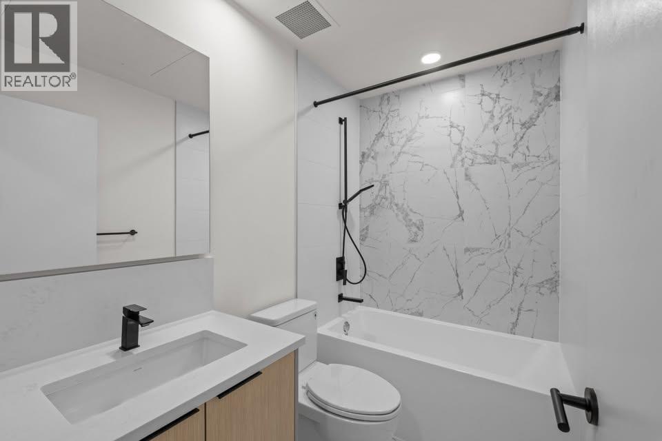 Photo 5 of 655 422 E 3rd Street, North Vancouver BC