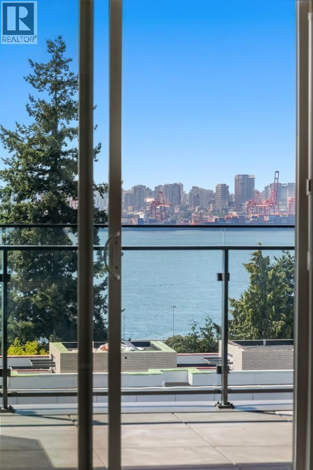 Photo 7 of 655 422 E 3rd Street, North Vancouver BC