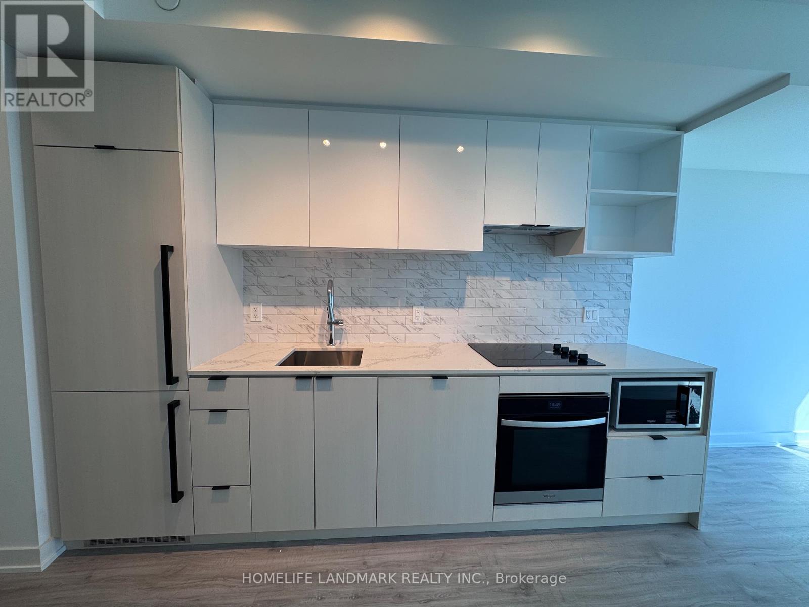 Photo 4 of 5310 252 Church Street, Toronto ON