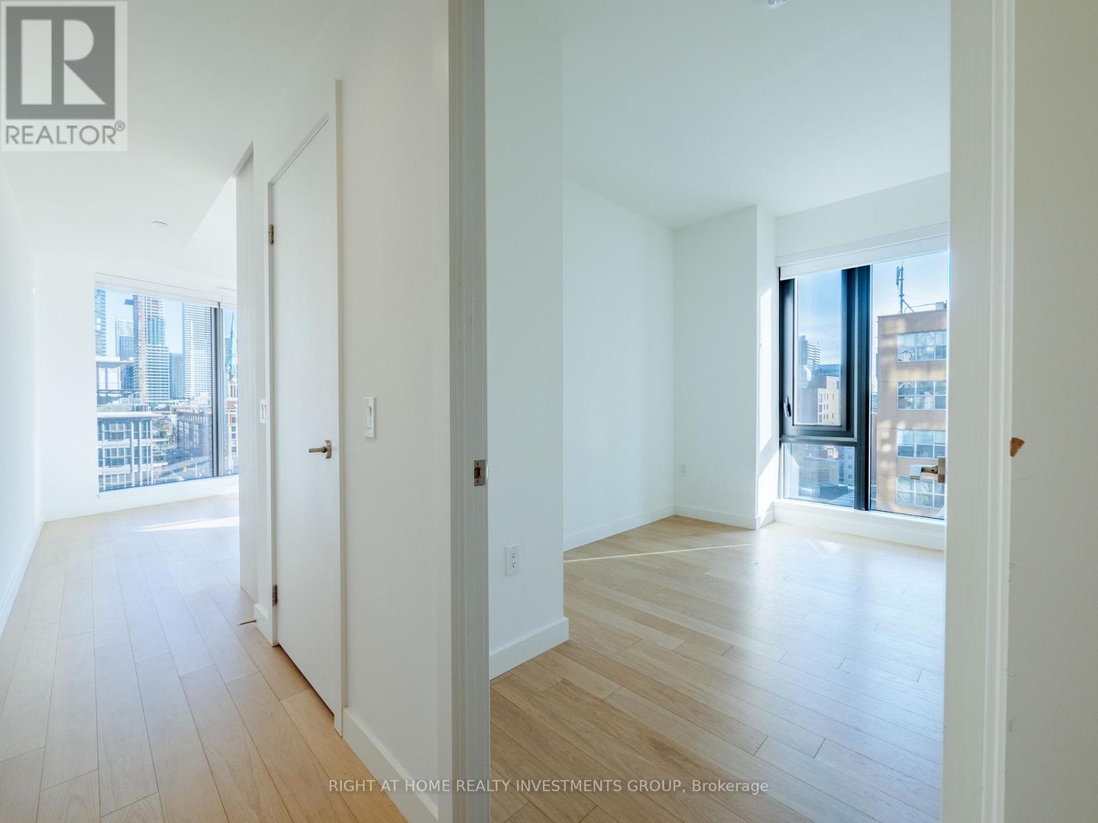 Photo 7 of 1010 2 A Church Street, Toronto ON