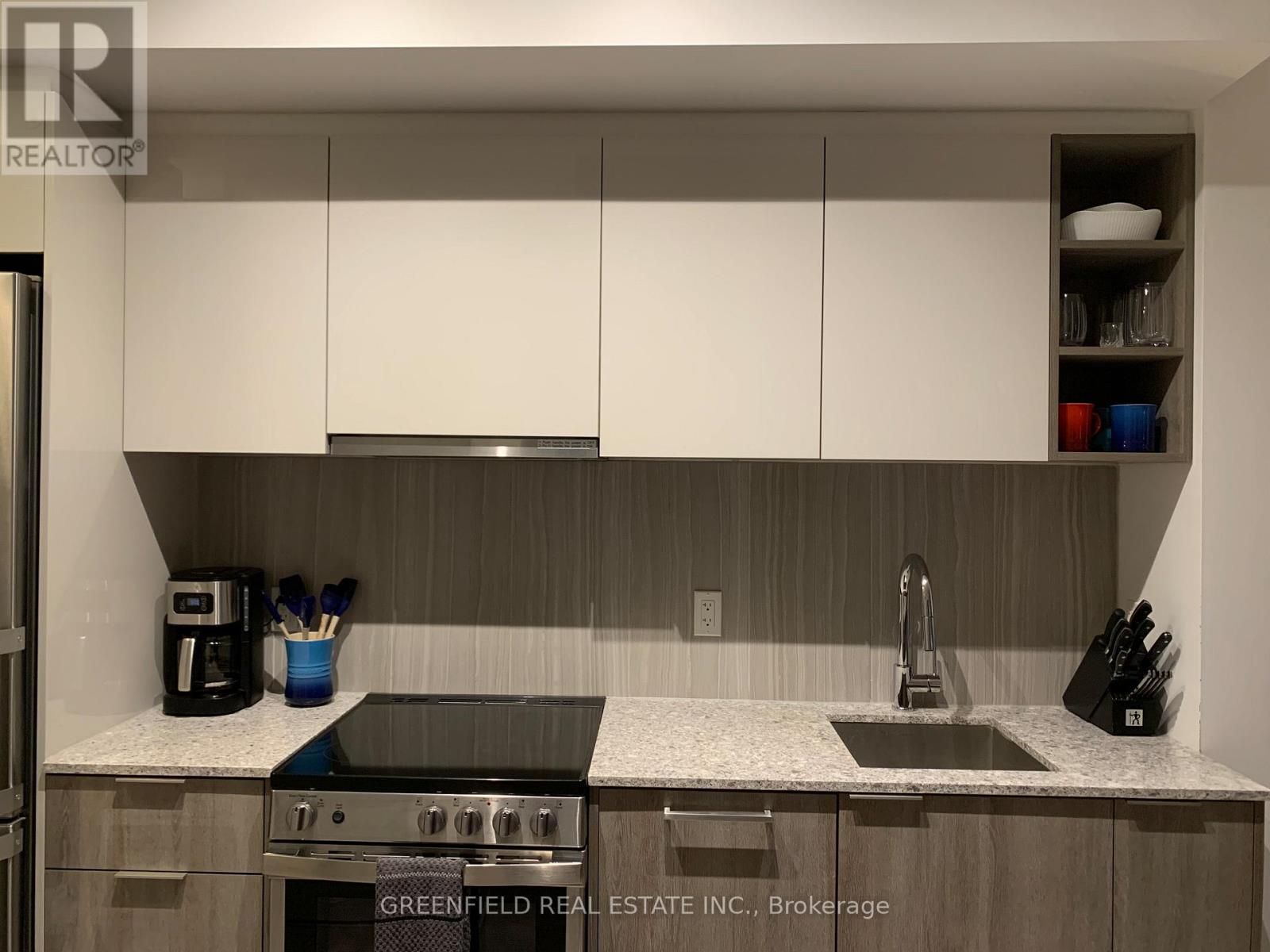 Photo 10 of 903 31 Tippett Road, Toronto ON