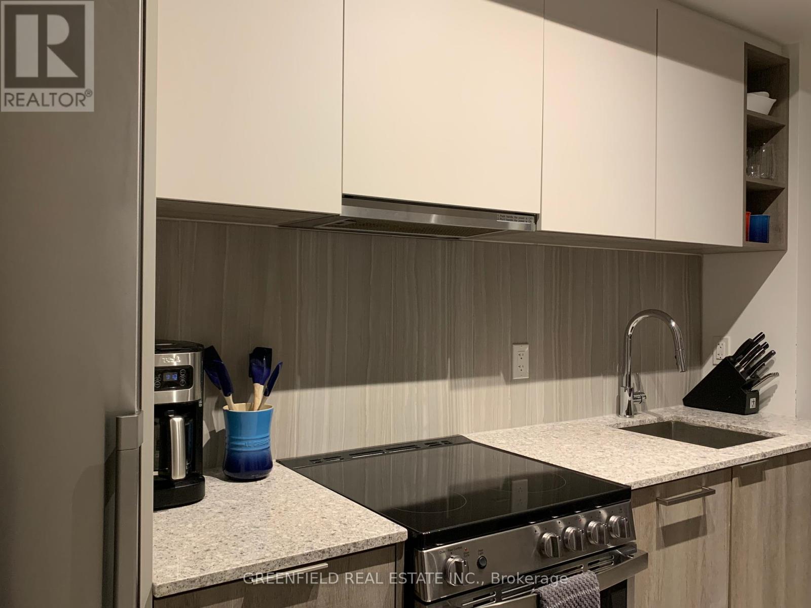 Photo 11 of 903 31 Tippett Road, Toronto ON