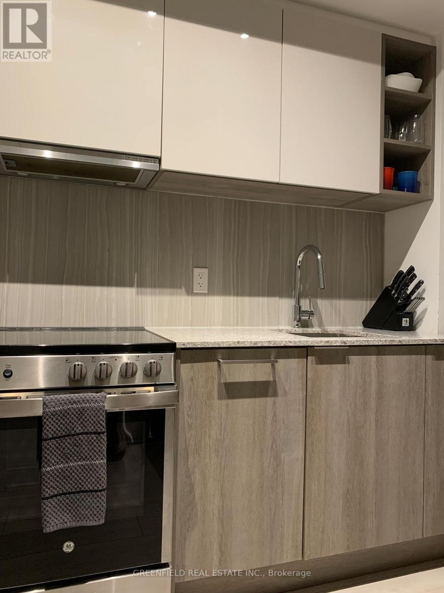 Photo 17 of 903 31 Tippett Road, Toronto ON