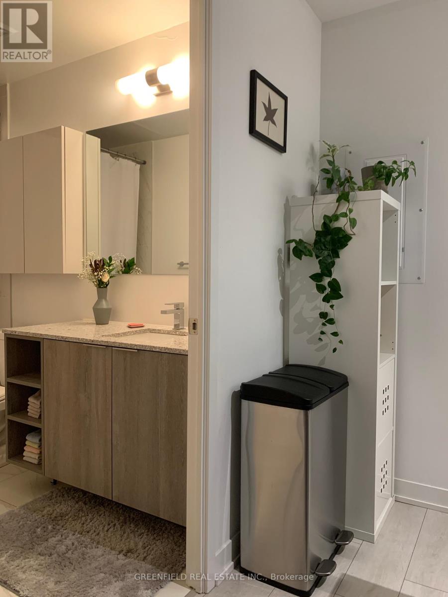 Photo 19 of 903 31 Tippett Road, Toronto ON